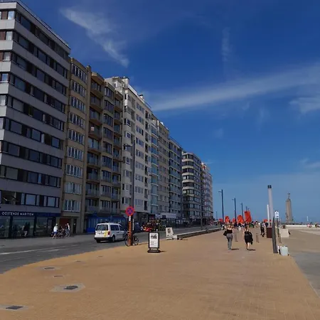 Met Prachtig Zeezicht * Ostend